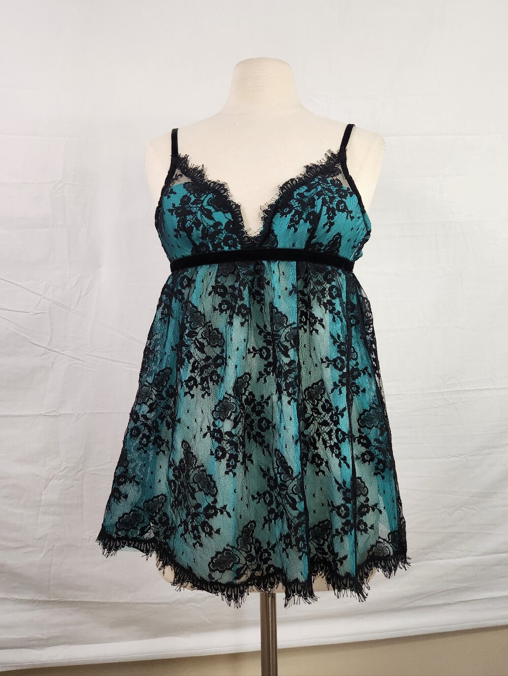 Very Sexy Victoria's Secret Black lace babydoll cami lingerie top
